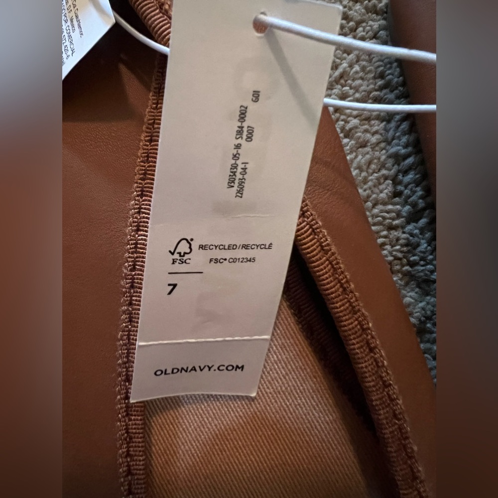 Old Navy flats brand new with tags cute - Picture 3 of 3